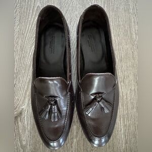 Suitsupply calfskin brown leather tassel loafers. Size 40